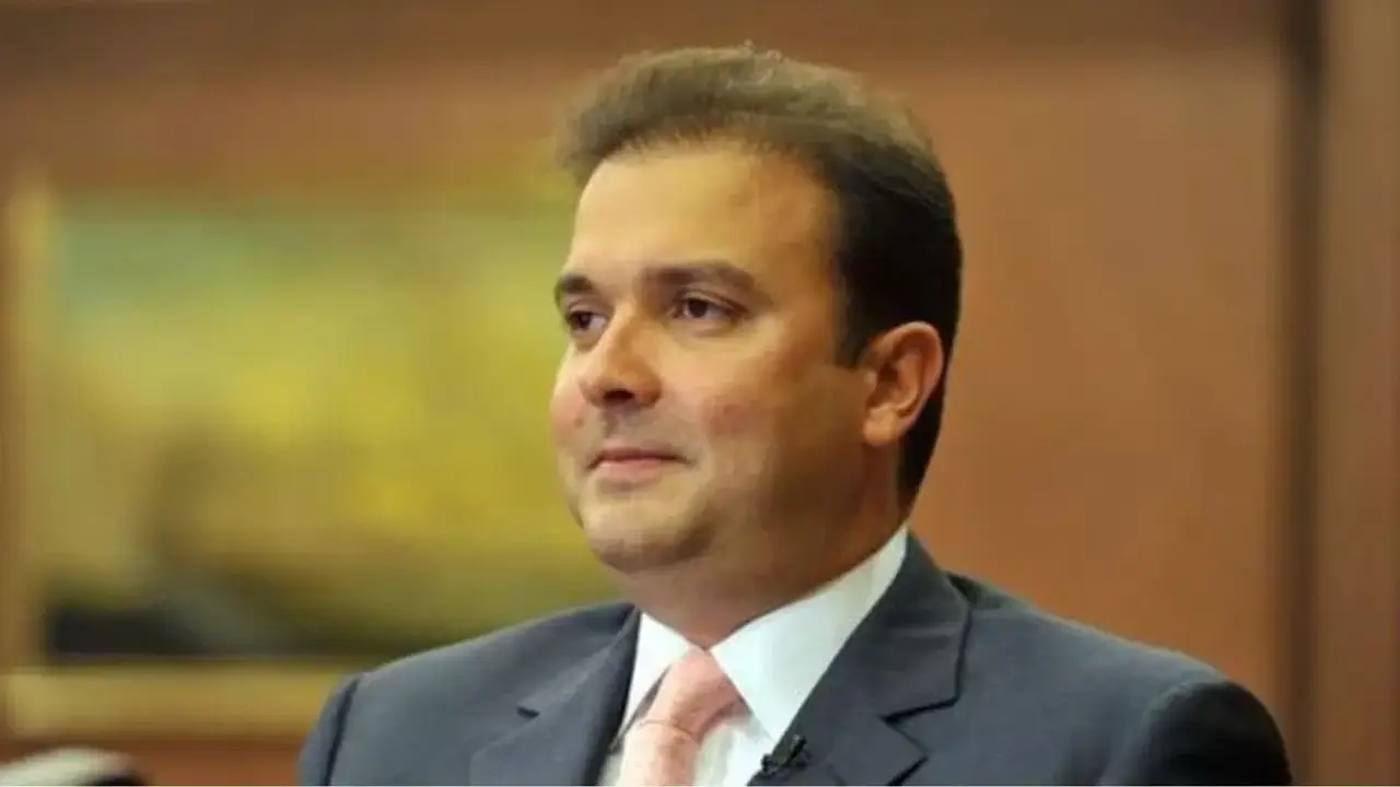 Family Business Revival جہاںگیر ‘جےھ’ وادیہ نے 4 سال بعد بمبے ڈائنگ کی تبدیلی میں واپسی کر دی